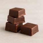 Cioccolatini gianduia lucidi con interno alla nocciola